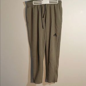 Men’s Adidas sweat pants. Size Large.